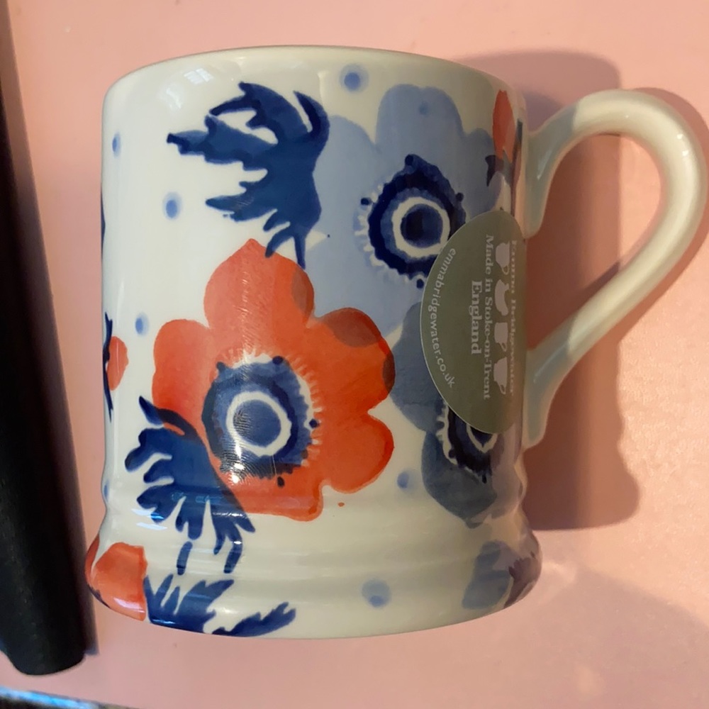 NWT Emma Bridgewater anenome mug